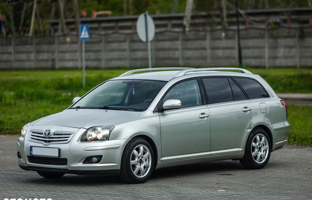 Toyota Avensis cena 18700 przebieg: 152000, rok produkcji 2006 z Gubin małe 379